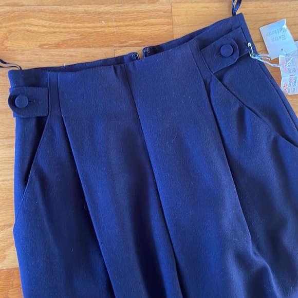 Navy, 100% Wool, Lord and Taylor, Vintage size 6. Straight leg. - Picture 2 of 5